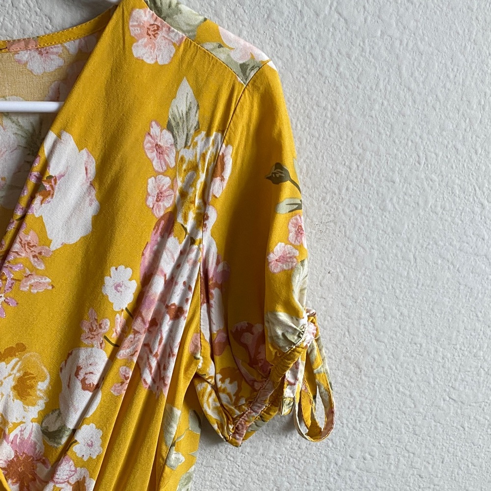 Harve Benard Yellow Floral Blouse - Picture 7 of 12